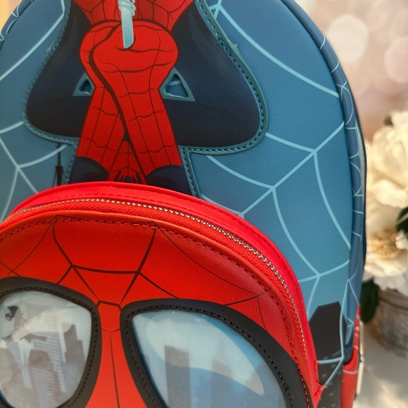 NWT! Limited edition SDCC Spider-Man Loungefly Lenticular Glow mini backpack - Picture 5 of 10